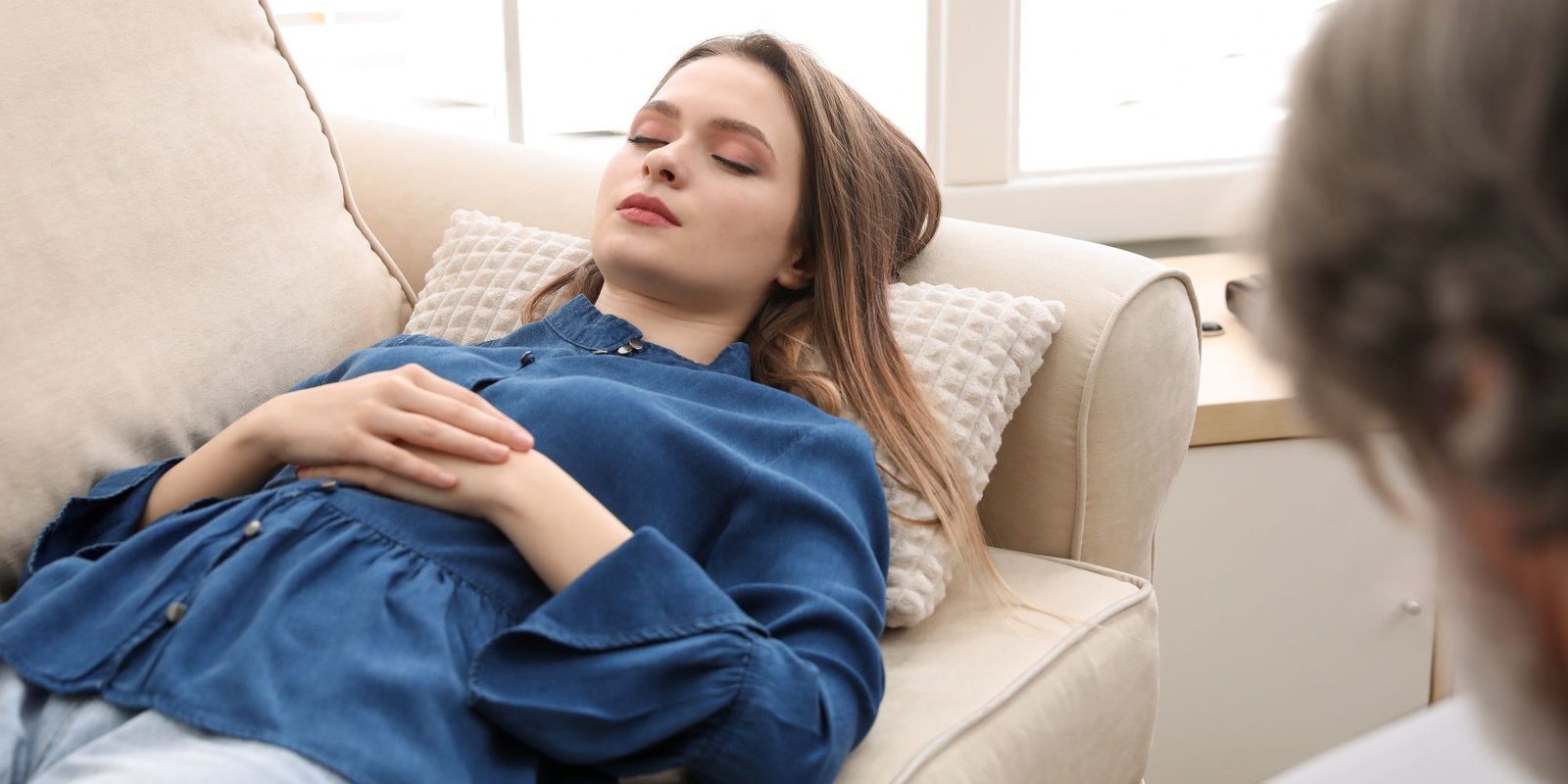 Home 10 What Is Past Life Regression Hypnosis?