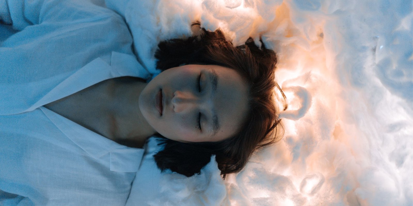 Home 10 Dreams of Past Life Lovers